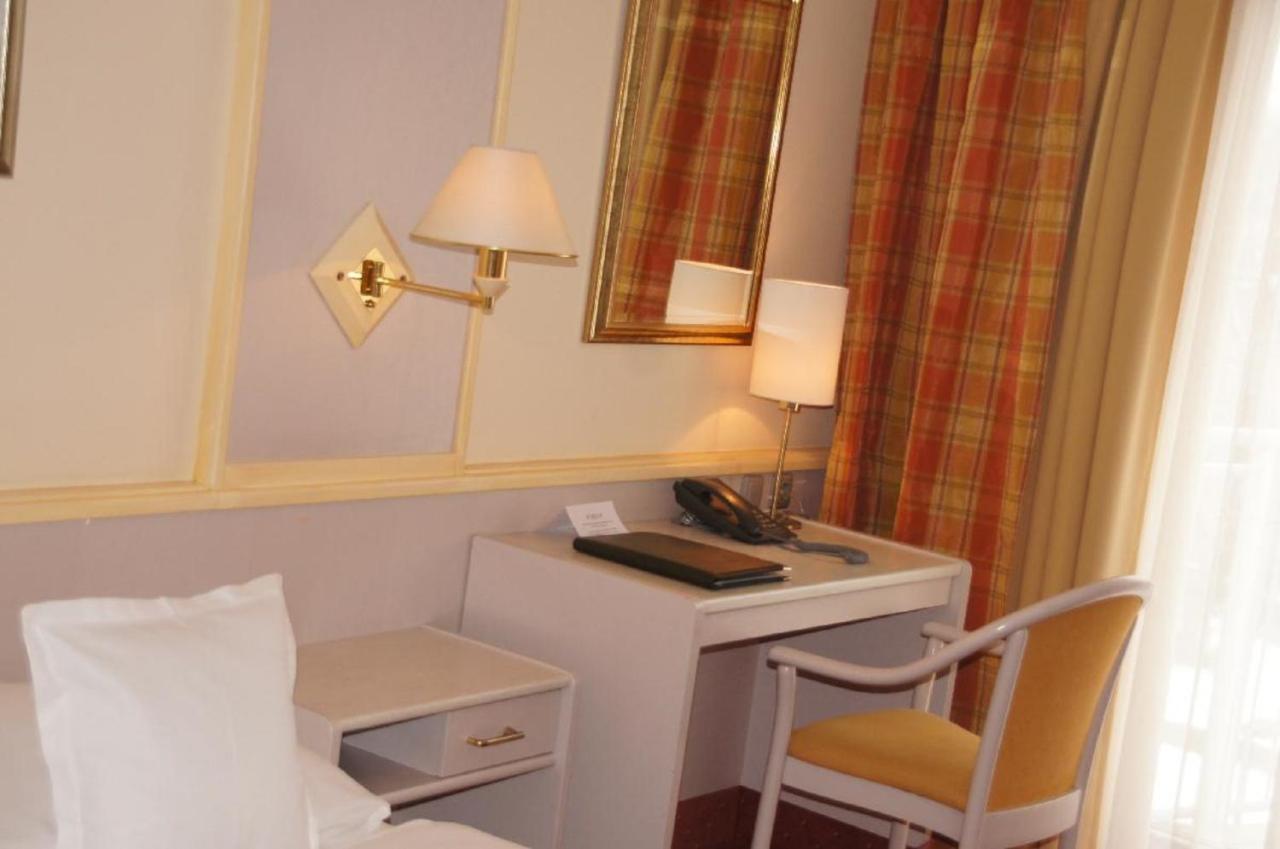 Hotel Dein Franz Bad Fussing Exterior photo